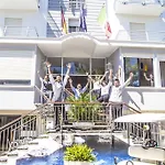 Ξενοδοχείο New Castle Cesenatico