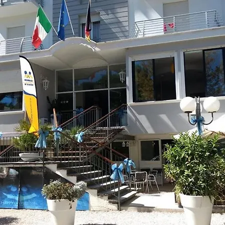 New Castle Hotel 3*