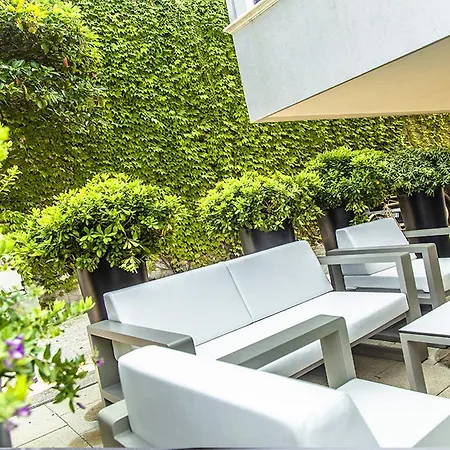 New Castle Hotel 3*