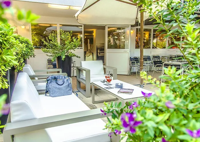 호텔 New Castle 3*